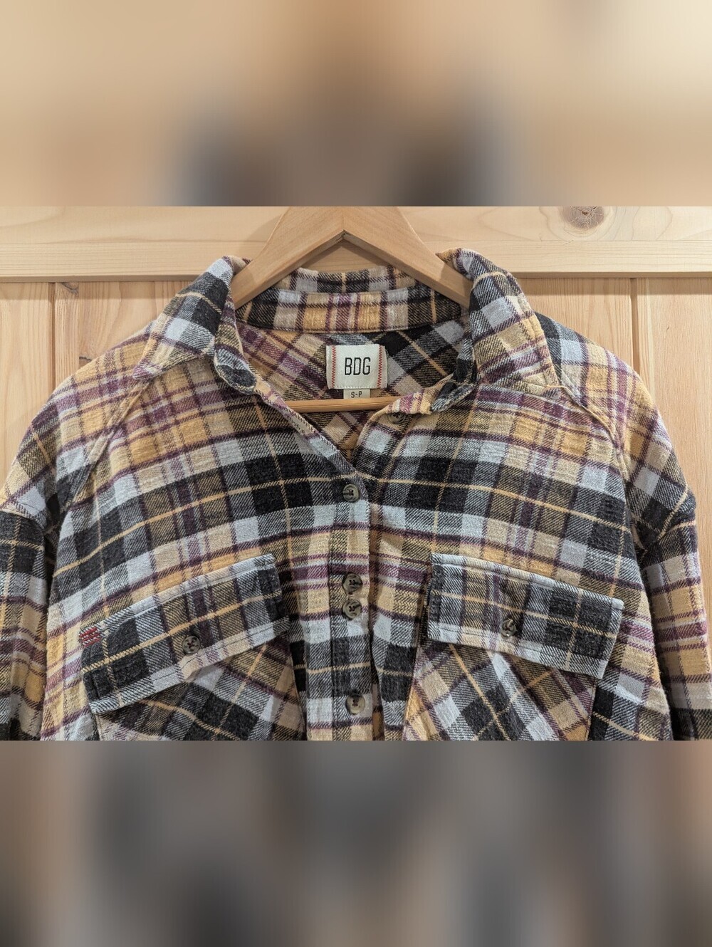 BDG Urban Outfitters Cropped Plaid Flannel Shirt - Picture 3 of 9
